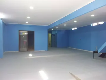 Oportunidad Venta Galpón Comercial con Oficina en el Bosque