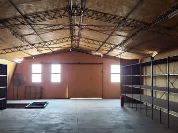 Oportunidad Venta Galpón Comercial con Oficina en el Bosque