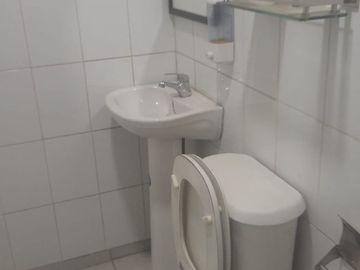 Oportunidad Venta Galpón Comercial con Oficina en el Bosque