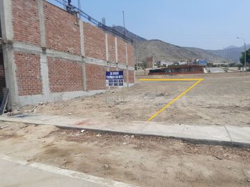 ¡Venta de Terreno frente a parque en San Antonio de Pachacamac!