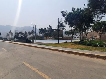 ¡Venta de Terreno frente a parque en San Antonio de Pachacamac!
