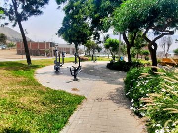 ¡Venta de Terreno frente a parque en San Antonio de Pachacamac!