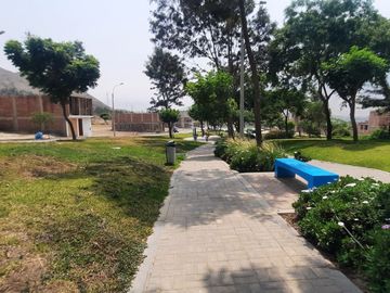 ¡Venta de Terreno frente a parque en San Antonio de Pachacamac!