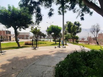 ¡Venta de Terreno frente a parque en San Antonio de Pachacamac!