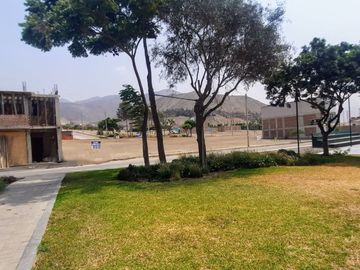 ¡Venta de Terreno frente a parque en San Antonio de Pachacamac!