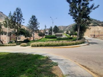 ¡Venta de Terreno frente a parque en San Antonio de Pachacamac!