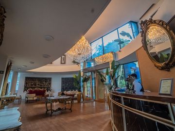 EN VENTA EL GRAN HOTEL VERSALLES DE PUERTO MONTT