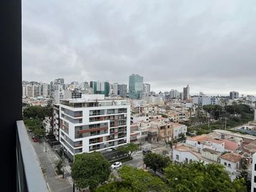¡EXCLUSIVO DÚPLEX CON PISCINA Y VISTA PANORÁMICA!