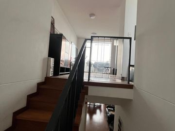 ¡EXCLUSIVO DÚPLEX CON PISCINA Y VISTA PANORÁMICA!