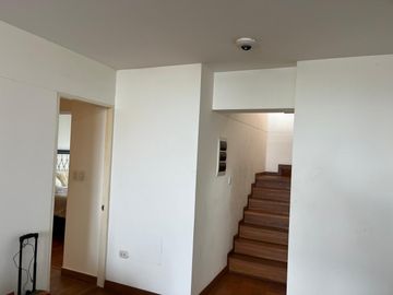 ¡EXCLUSIVO DÚPLEX CON PISCINA Y VISTA PANORÁMICA!