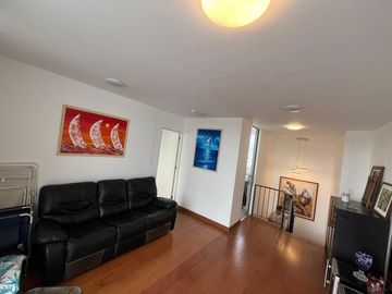 ¡EXCLUSIVO DÚPLEX CON PISCINA Y VISTA PANORÁMICA!