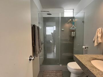 ¡EXCLUSIVO DÚPLEX CON PISCINA Y VISTA PANORÁMICA!
