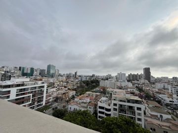 ¡EXCLUSIVO DÚPLEX CON PISCINA Y VISTA PANORÁMICA!