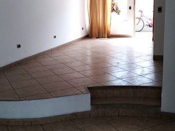 SE VENDE LINDO CHALET *CHORRILLOS CEDROS DE VILLA *PARQUES *EXCELENTE UBICACIÓN