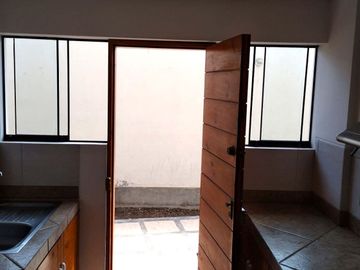 SE VENDE LINDO CHALET *CHORRILLOS CEDROS DE VILLA *PARQUES *EXCELENTE UBICACIÓN