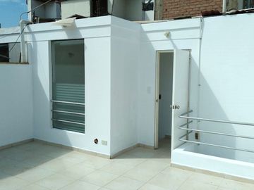 SE VENDE LINDO CHALET *CHORRILLOS CEDROS DE VILLA *PARQUES *EXCELENTE UBICACIÓN