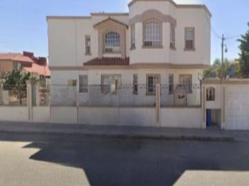 SE VENDE HERMOSA CASA EN ENSENADA, OPORTUNIDAD DE INVERSIÓN