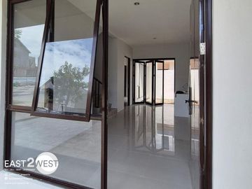 Dijual Cepat Rumah Cluster Aeris Citra Garden Serpong Cisauk Tangerang Unit Baru Bagus Cantik Siap Huni