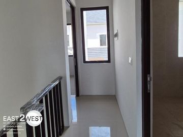 Dijual Cepat Rumah Cluster Aeris Citra Garden Serpong Cisauk Tangerang Unit Baru Bagus Cantik Siap Huni