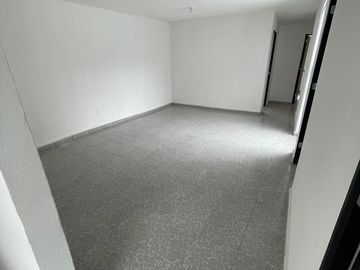CASA EN VENTA UBICADA EN FUENTES DEL VALLE, TULTITLAN. LISTA PARA HABITAR, GRAN OFERTA!!!