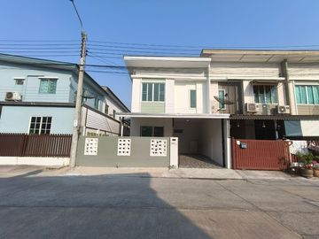 บ้านมือสอง พร้อมอยู่ มีนบุรี นิมิตใหม่ ใกล้โรงเรียนสารสาร์ทนิมิตใหม่  หมู่บ้าน พฤกษาวิลล์ 62/1 ทำเล ใกล้ถนนเดินเข้าออกได้