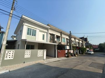 บ้านมือสอง พร้อมอยู่ มีนบุรี นิมิตใหม่ ใกล้โรงเรียนสารสาร์ทนิมิตใหม่  หมู่บ้าน พฤกษาวิลล์ 62/1 ทำเล ใกล้ถนนเดินเข้าออกได้