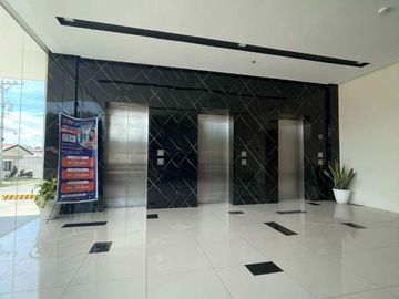 READY FOR OCCUPANCY CONDO NEAR MACTAN NEWTOWN
