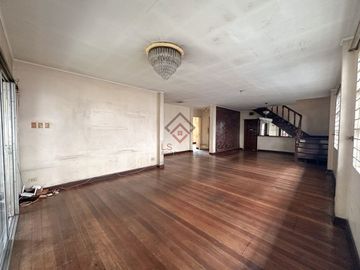 FOR SALE Fixer Upper Old House and Lot in Brgy Don Manuel Quezon City - SH101