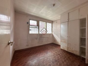 FOR SALE Fixer Upper Old House and Lot in Brgy Don Manuel Quezon City - SH101