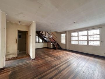 FOR SALE Fixer Upper Old House and Lot in Brgy Don Manuel Quezon City - SH101
