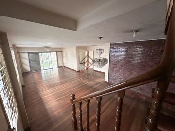 FOR SALE Fixer Upper Old House and Lot in Brgy Don Manuel Quezon City - SH101