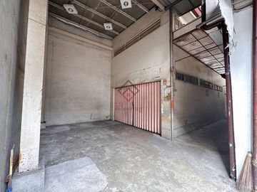 FOR SALE Fixer Upper Old House and Lot in Brgy Don Manuel Quezon City - SH101