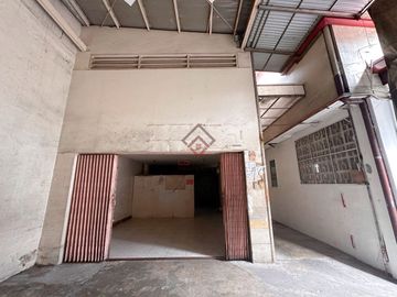 FOR SALE Fixer Upper Old House and Lot in Brgy Don Manuel Quezon City - SH101