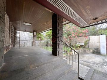 FOR SALE Fixer Upper Old House and Lot in Brgy Don Manuel Quezon City - SH101