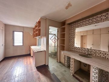 FOR SALE Fixer Upper Old House and Lot in Brgy Don Manuel Quezon City - SH101
