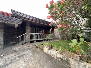 FOR SALE Fixer Upper Old House and Lot in Brgy Don Manuel Quezon City - SH101