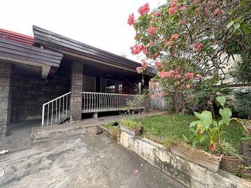 FOR SALE Fixer Upper Old House and Lot in Brgy Don Manuel Quezon City - SH101