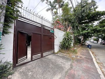 FOR SALE Fixer Upper Old House and Lot in Brgy Don Manuel Quezon City - SH101