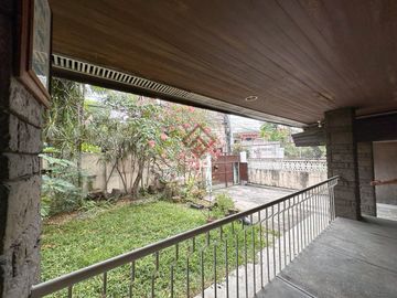 FOR SALE Fixer Upper Old House and Lot in Brgy Don Manuel Quezon City - SH101