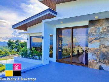 Overlooking Furnished House with Swimming Pool in Talisay Cebu