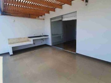 VENDO DEPARTAMENTO DÚPLEX. REMODELADO. IMPECABLE. FRENTE A PARQUE – SAN BORJA