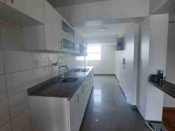 VENDO DEPARTAMENTO DÚPLEX. REMODELADO. IMPECABLE. FRENTE A PARQUE – SAN BORJA