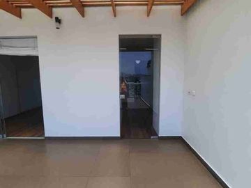 VENDO DEPARTAMENTO DÚPLEX. REMODELADO. IMPECABLE. FRENTE A PARQUE – SAN BORJA