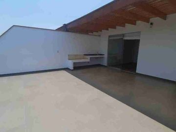 VENDO DEPARTAMENTO DÚPLEX. REMODELADO. IMPECABLE. FRENTE A PARQUE – SAN BORJA