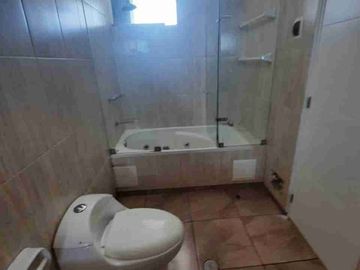 VENDO DEPARTAMENTO DÚPLEX. REMODELADO. IMPECABLE. FRENTE A PARQUE – SAN BORJA