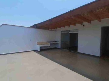 VENDO DEPARTAMENTO DÚPLEX. REMODELADO. IMPECABLE. FRENTE A PARQUE – SAN BORJA