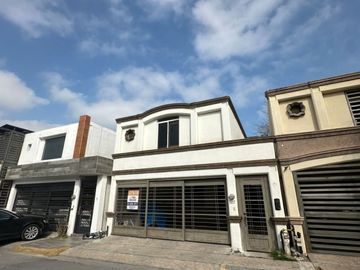 CASA EN VENTA CERRADAS DE ANAHUAC