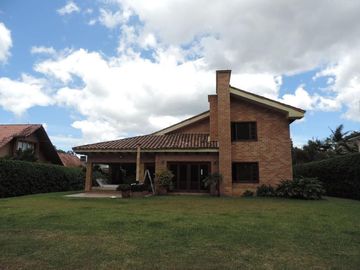 VENDO CASA CAMPESTRE EN PARCELACION LLANO GRANDE