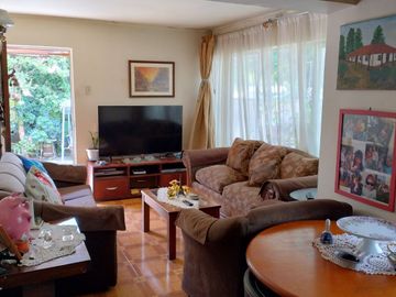 Se Vende cómoda y segura casa, ubicada en 20 Oriente con 9 1/2 sur.