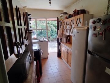 Se Vende cómoda y segura casa, ubicada en 20 Oriente con 9 1/2 sur.